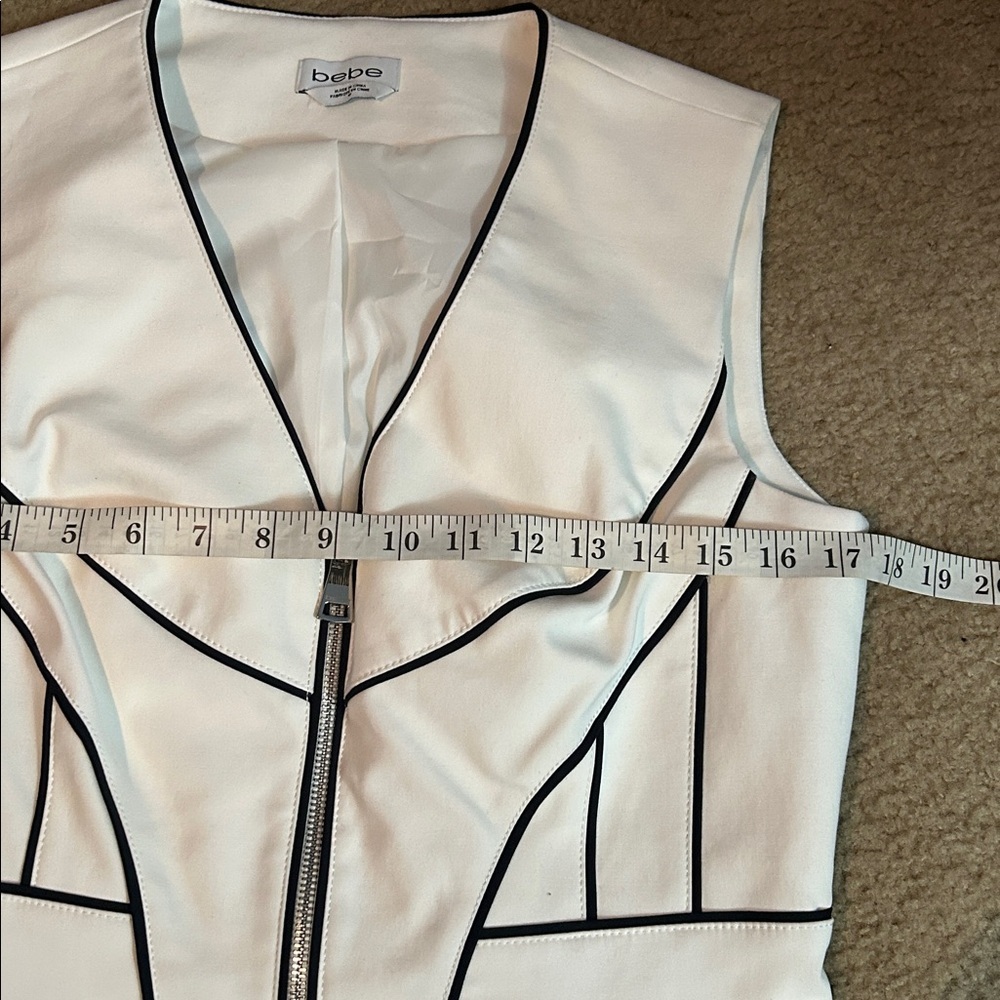 Bebe Women's White and Black Piping Trim Vest SZ M - Picture 4 of 7